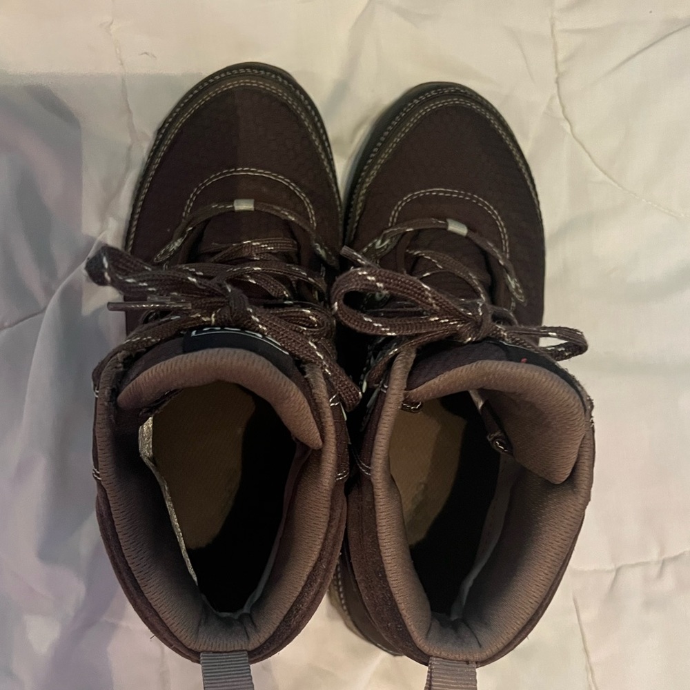 Ahnu Vibrant Women’s Dark Brown Lace-Up Boots - Picture 4 of 5